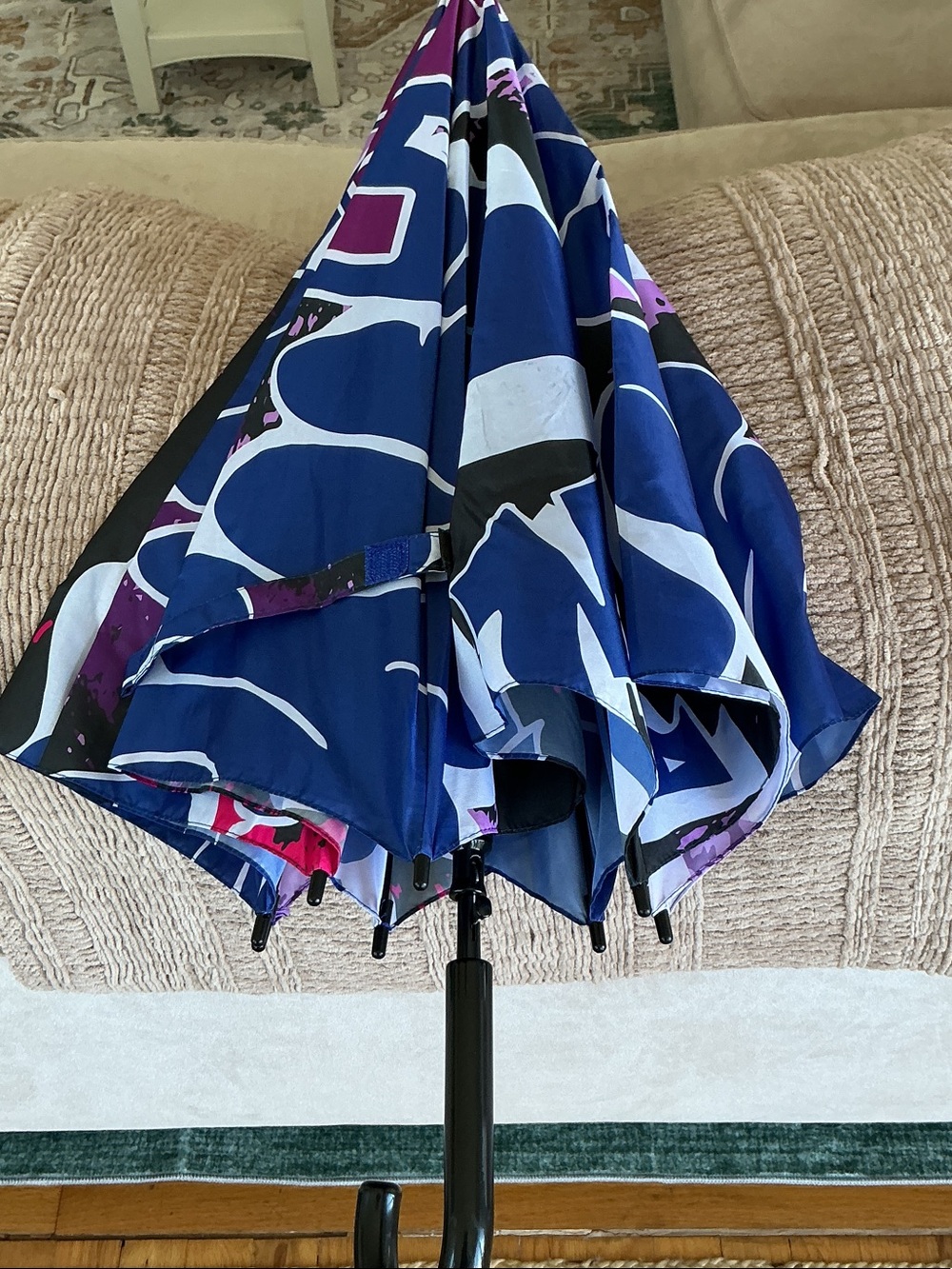 Patterned Folded Umbrella in Blue, Purple & White by fumi - Picture 2 of 5